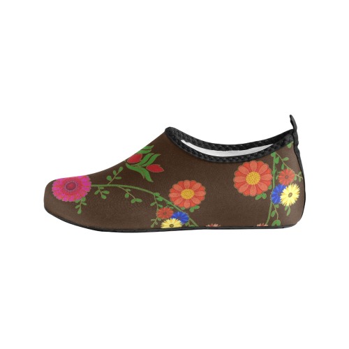 Flowers on the Vine / Brown Men's Slip-On Water Shoes (Model 056)