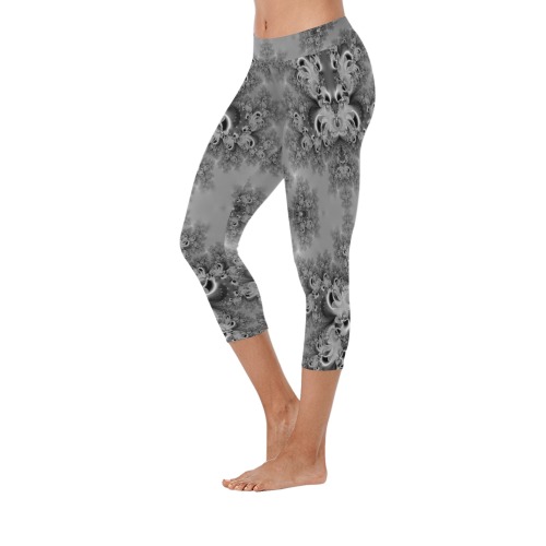 Cloudy Day in the Garden Frost Fractal Women's Low Rise Capri Leggings (Invisible Stitch) (Model L08)