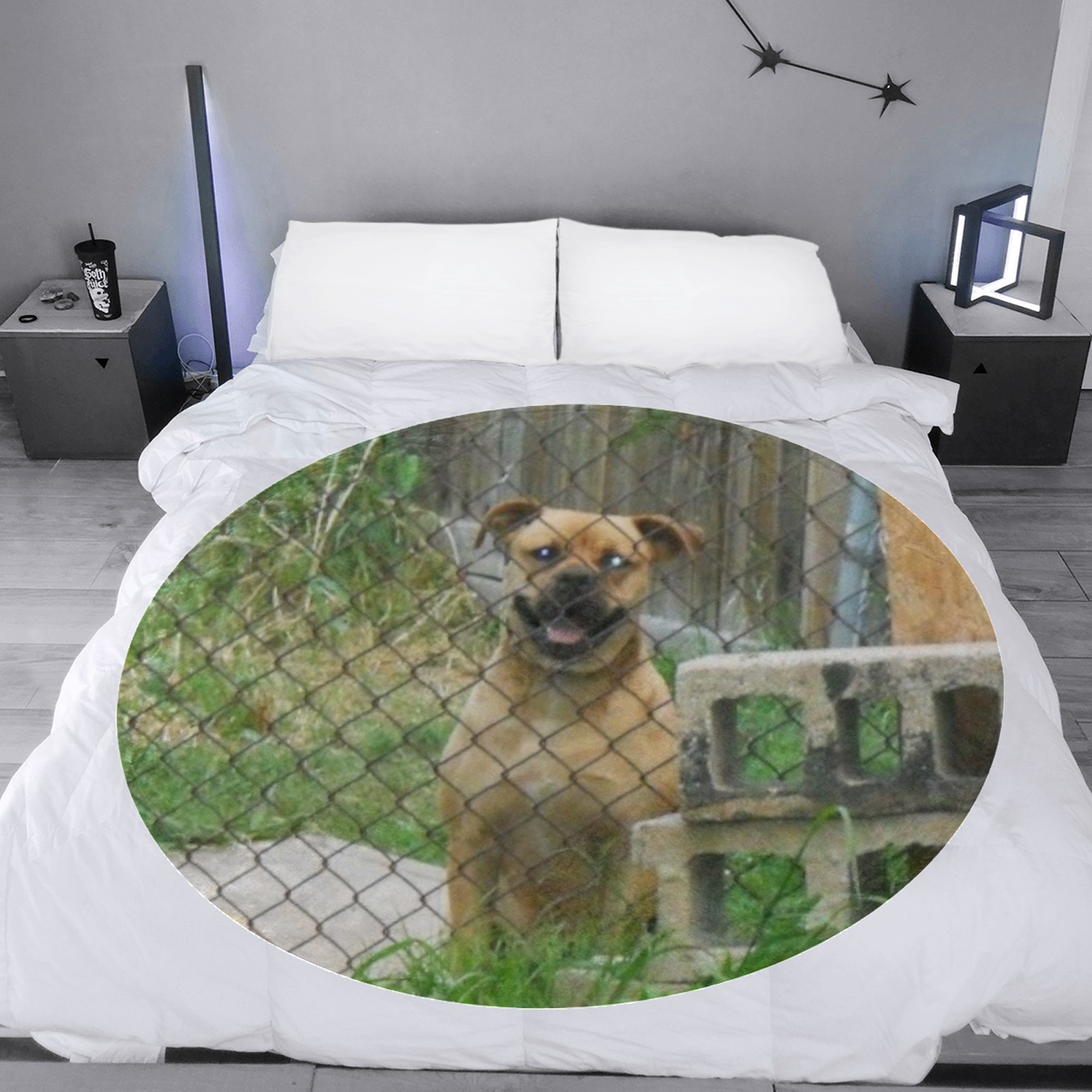 A Smiling Dog Circular Ultra-Soft Micro Fleece Blanket 60"