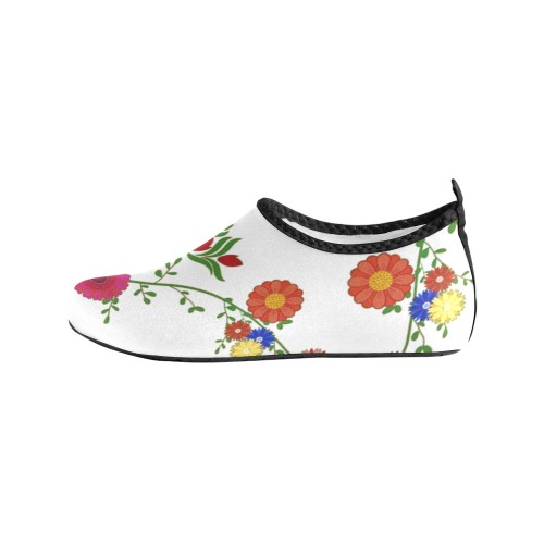 Flowers on the Vine / White Women's Slip-On Water Shoes (Model 056)