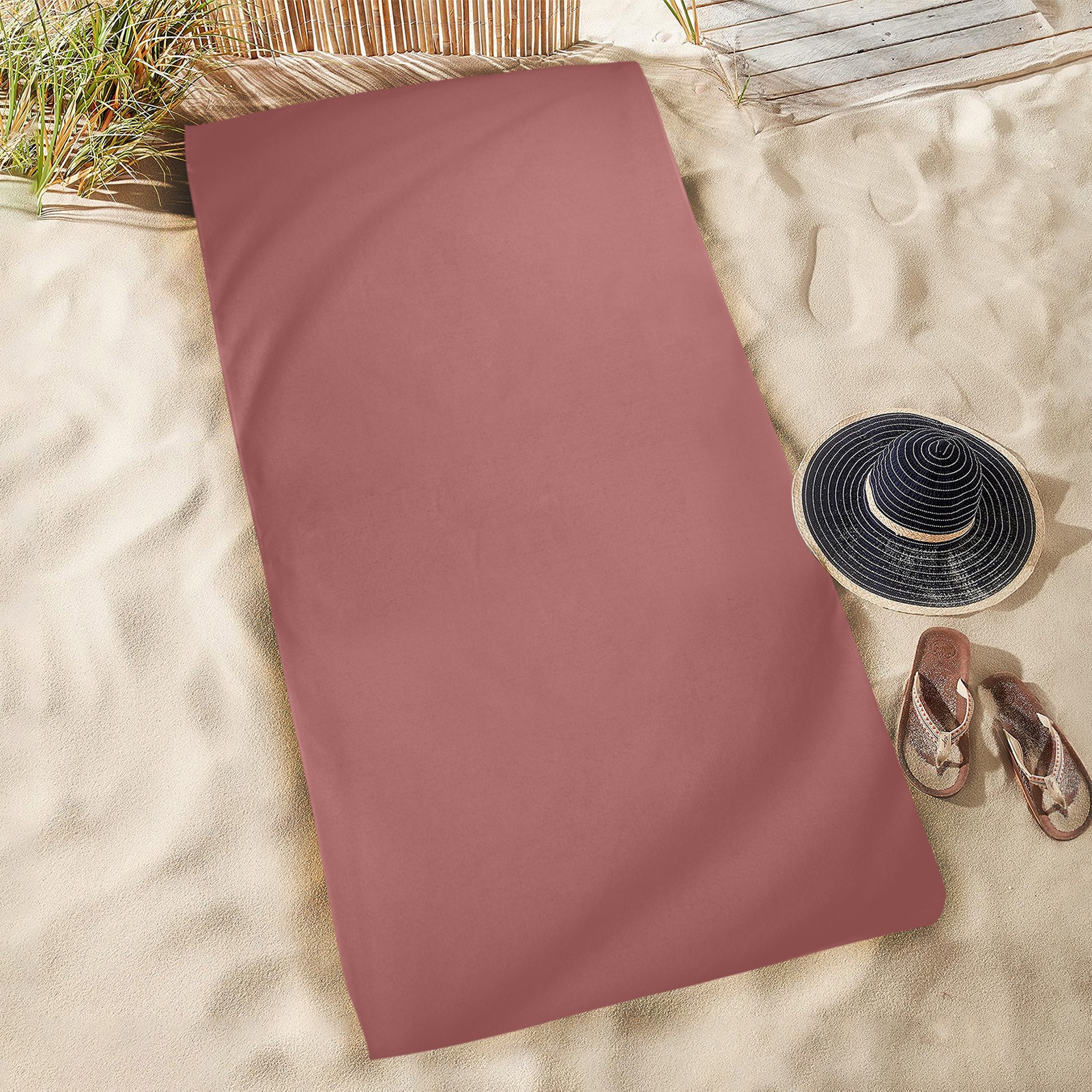 old red Beach Towel 31"x71"(NEW)