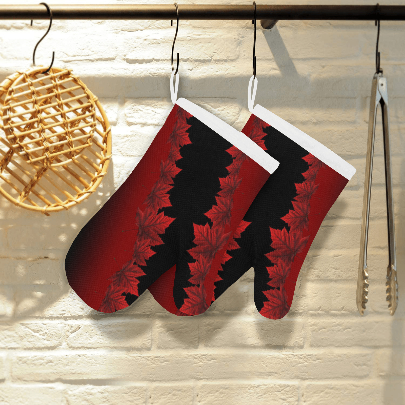 Canada Maple Leaf Linen Oven Mitt (Two Pieces)