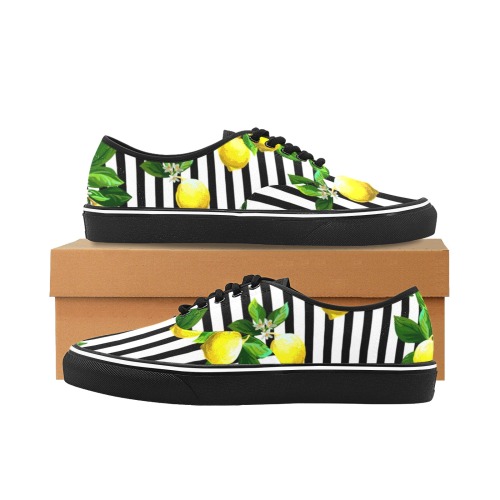 classic_men_s_canvas_low_top_shoes_model