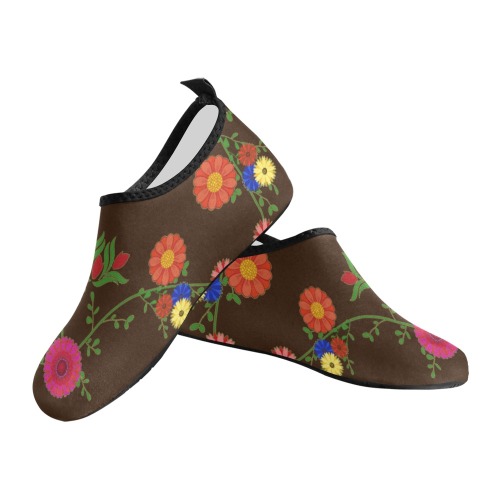 Flowers on the Vine / Brown Women's Slip-On Water Shoes (Model 056)