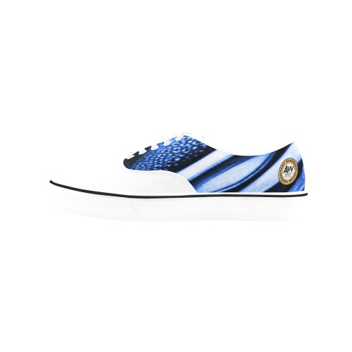 blue and white striped pattern Classic Women's Canvas Low Top Shoes (Model E001-4)