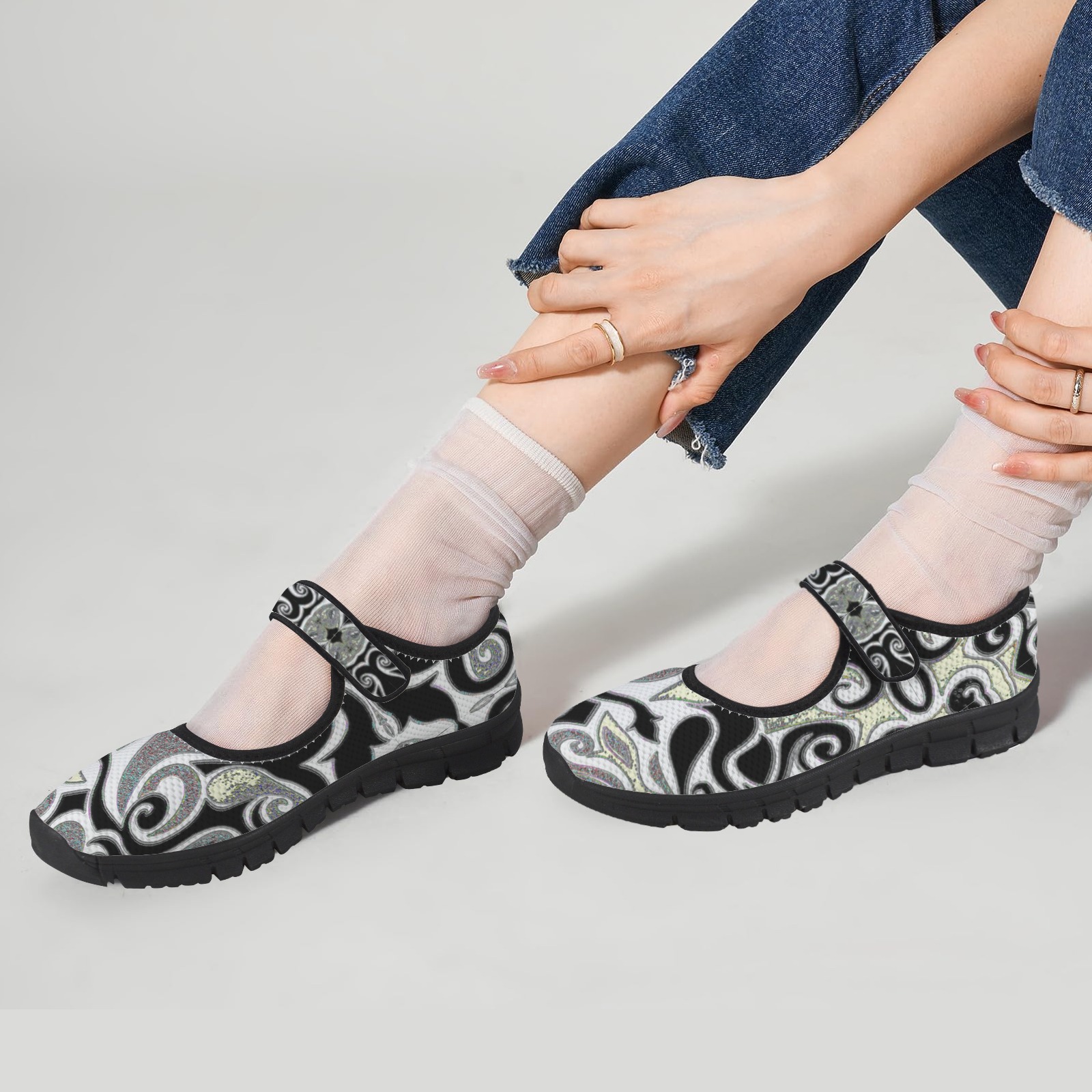 Retro Swirl Doodle in Black and White Women's Mary Jane Shoes | ID ...
