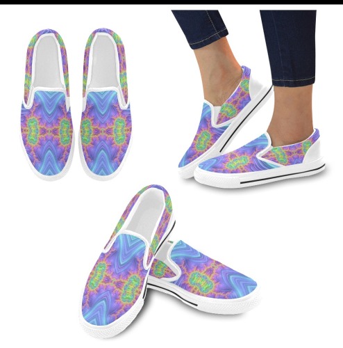 Pastel Lace on Sky Blue Fractal Abstract Women's Slip-on Canvas Shoes (Model 019)