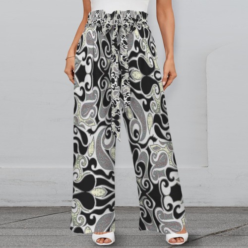 Retro Swirl Doodle in Black and White