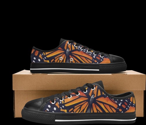 Orange Monarch Butterflies Men's Classic Canvas Shoes (Model 018)