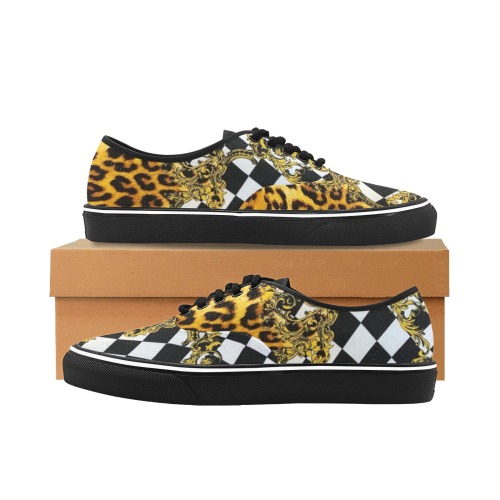 classic_men_s_canvas_low_top_shoes_model