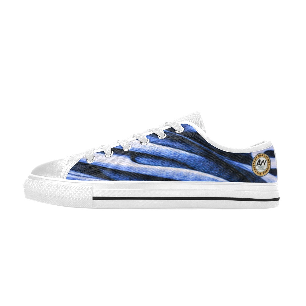 blue and white striped pattern Women's Classic Canvas Shoes (Model 018)
