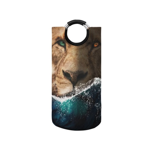 Lion behind the Ocean Round Laundry Bag