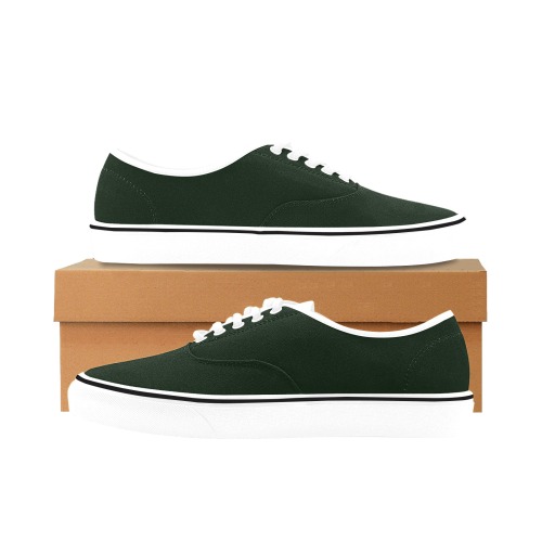 classic_men_s_canvas_low_top_shoes_model