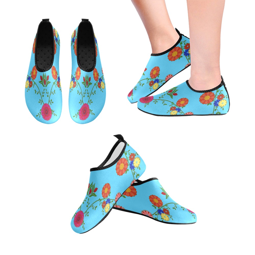 Flowers on the Vine / Blue Kids' Slip-On Water Shoes (Model 056)