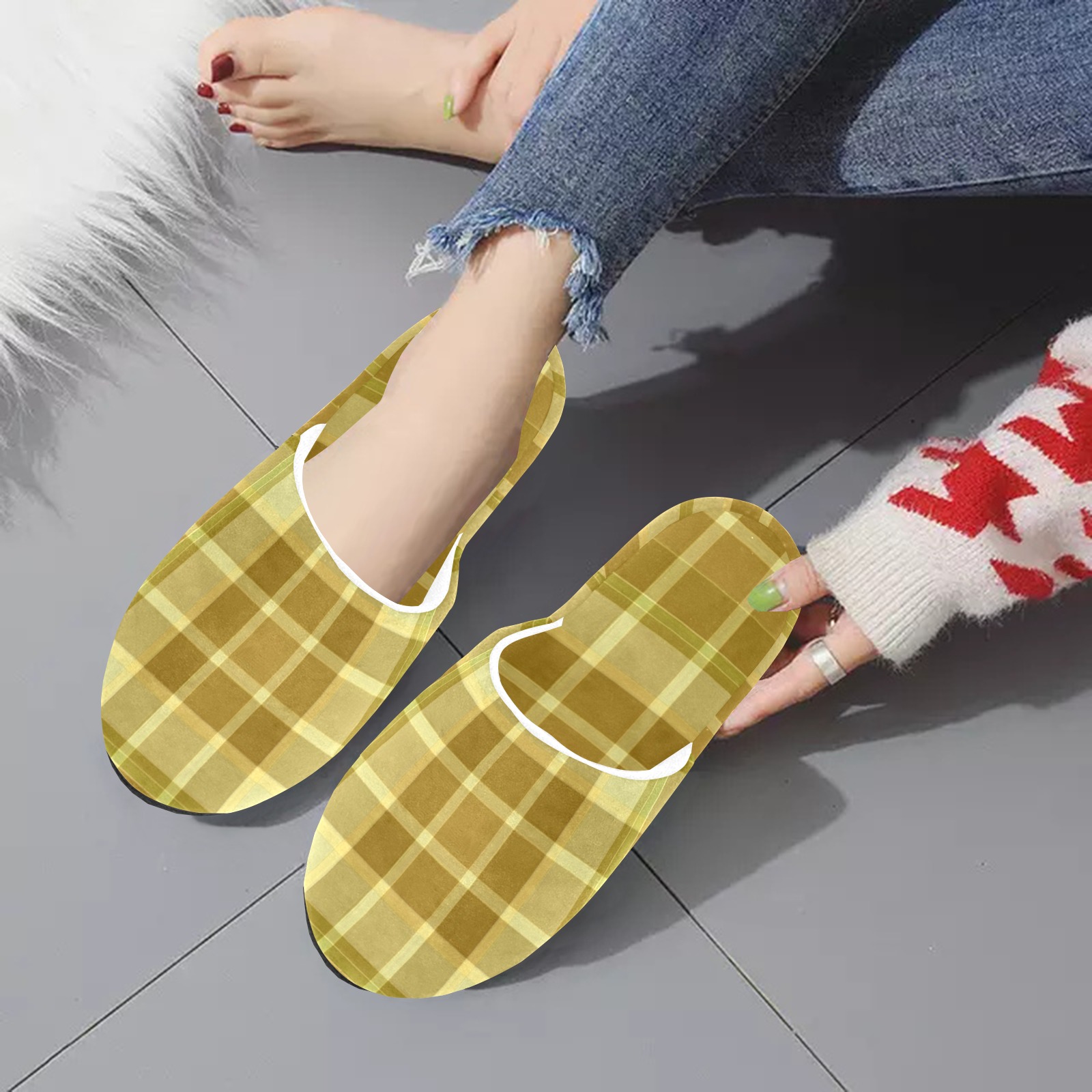 Shades Of Yellow Plaid Women's Cotton Slippers (Model 0601)