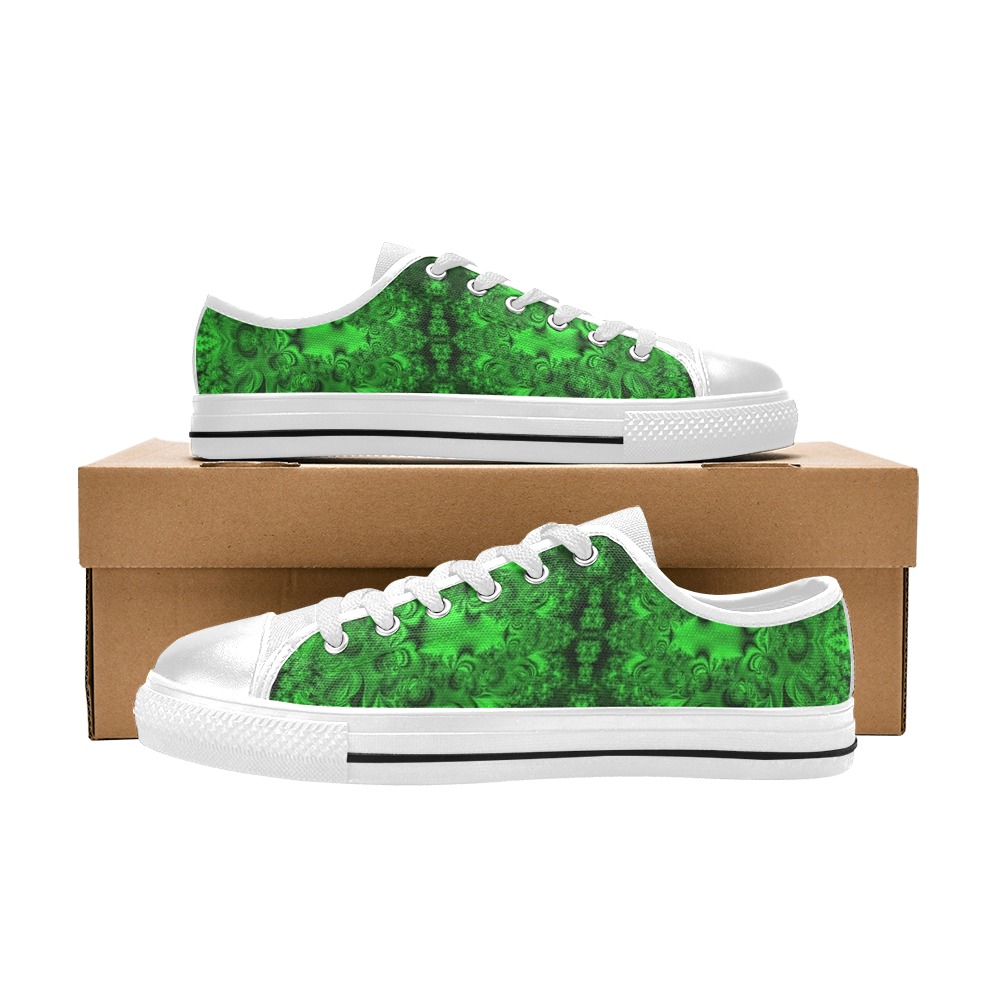 Frost on the Evergreens Fractal Women's Classic Canvas Shoes (Model 018)