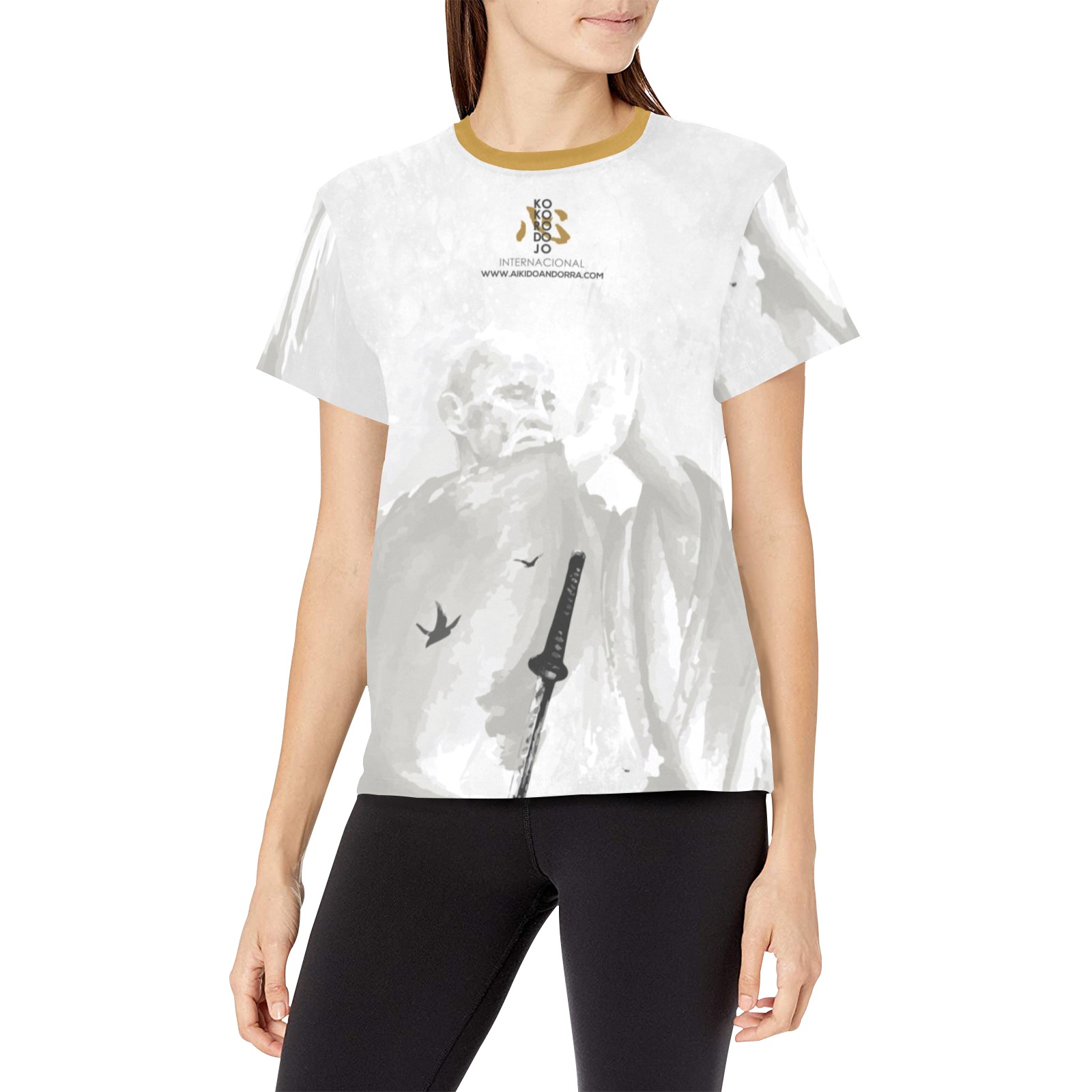SENSEI EN MEDITACIÓN Women's All Over Print Crew Neck T-Shirt (Model T40-2)