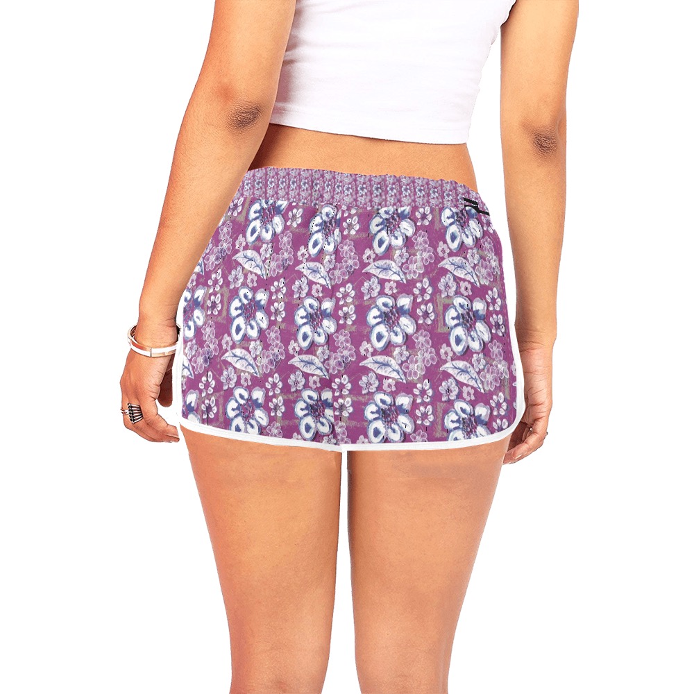 Sweet Floral Pattern Women's All Over Print Relaxed Shorts (Model L19)