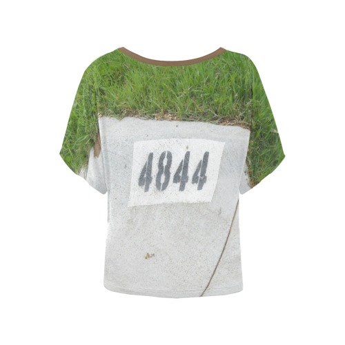 Street Number 4844 with brown collar Women's Batwing-Sleeved Blouse T shirt (Model T44)