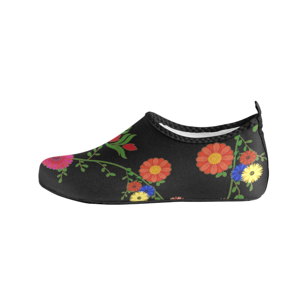 Flowers on the Vine / Black Women's Slip-On Water Shoes (Model 056)